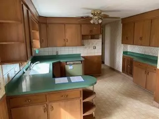 West Springfield, MA 01089,10 Laurel Rd