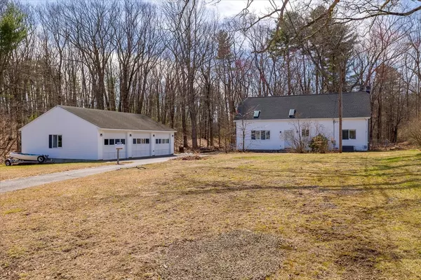 West Boylston, MA 01583,21 Holt St