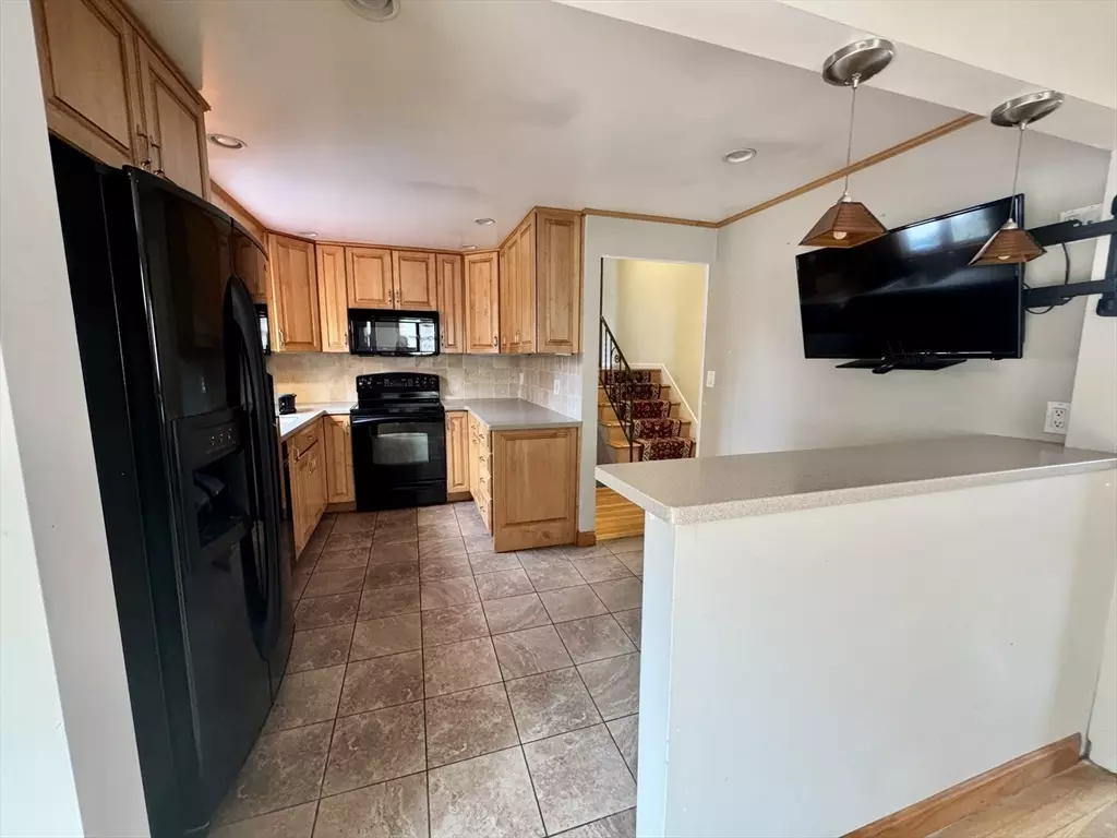 Framingham, MA 01701,207 Brook St