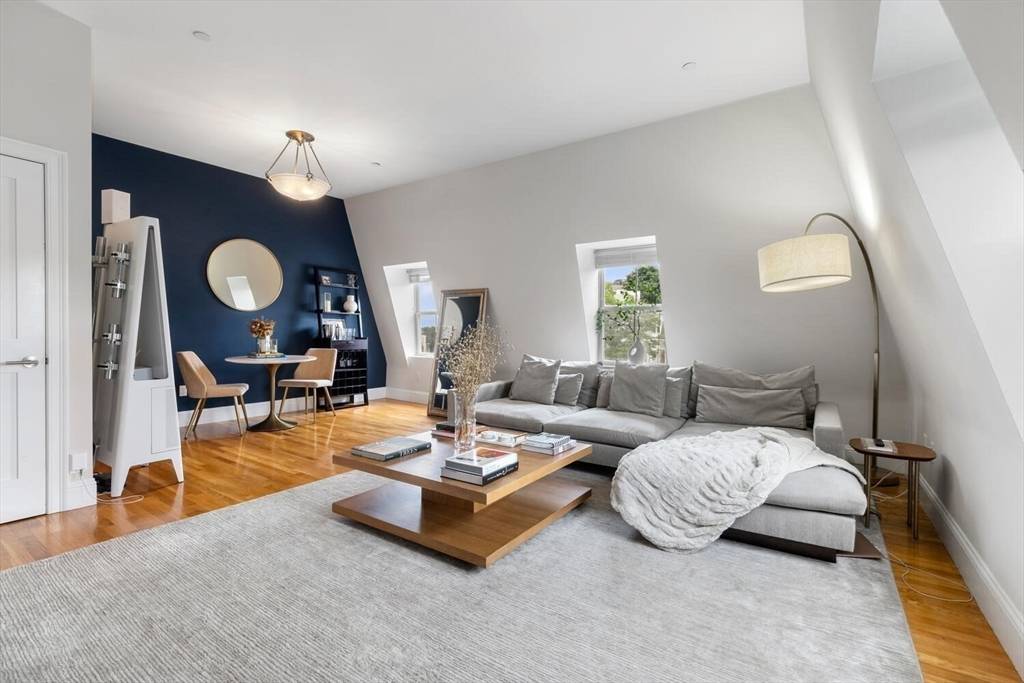 Boston, MA 02127,352 W 3rd #23
