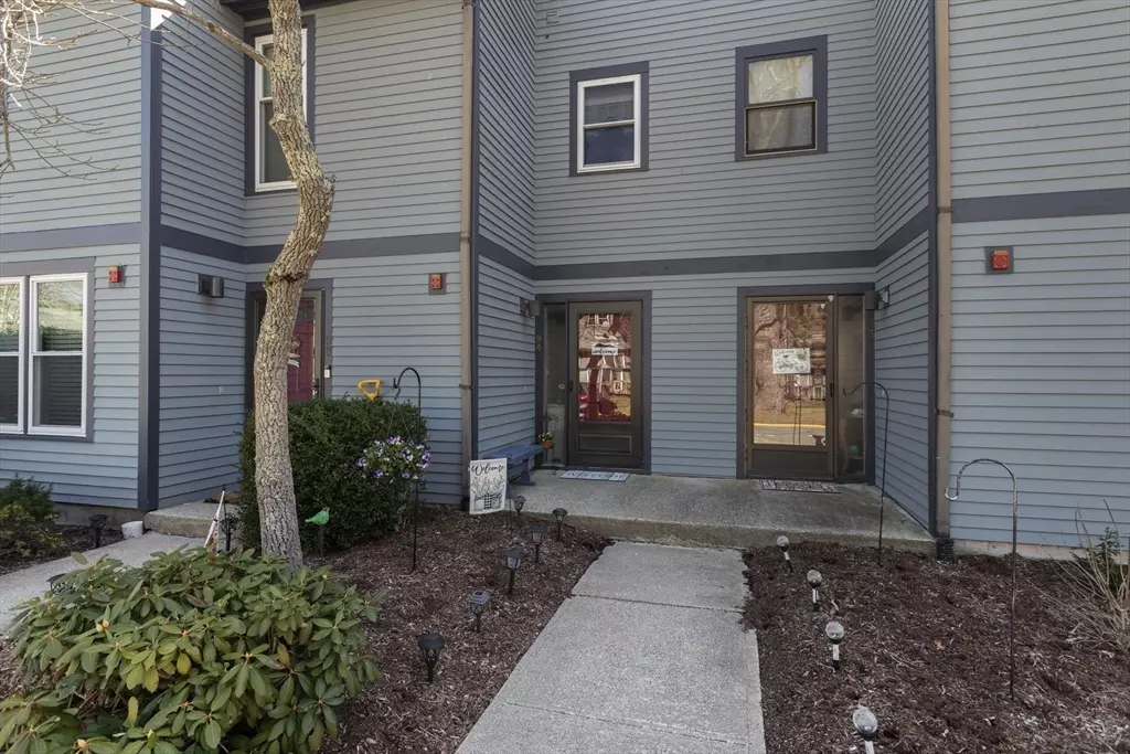 Taunton, MA 02780,110 Dean Street #94