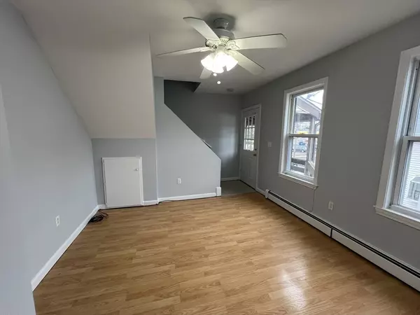 Franklin, MA 02038,155 E Central St #R