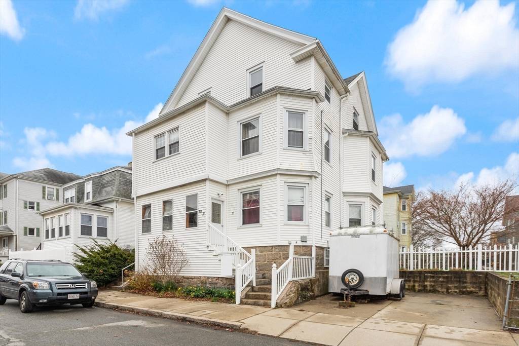 23-27 Ash St, Fall River, MA 02724