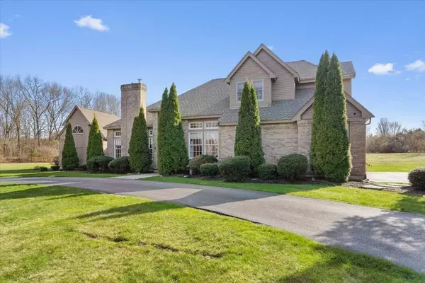9 Old Harry Road,  Southborough,  MA 01772