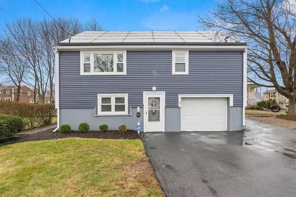 Salem, MA 01970,24 Scenic Avenue