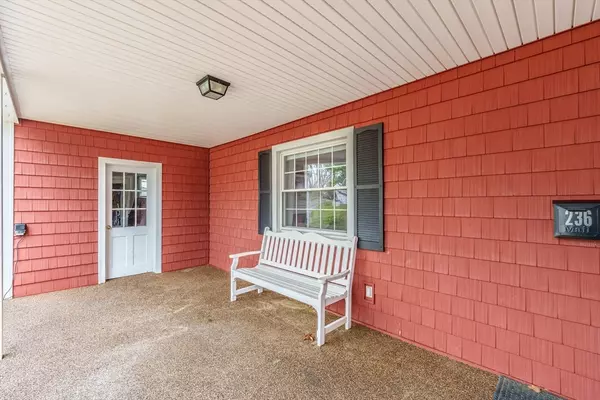 Longmeadow, MA 01106,236 Burbank Rd