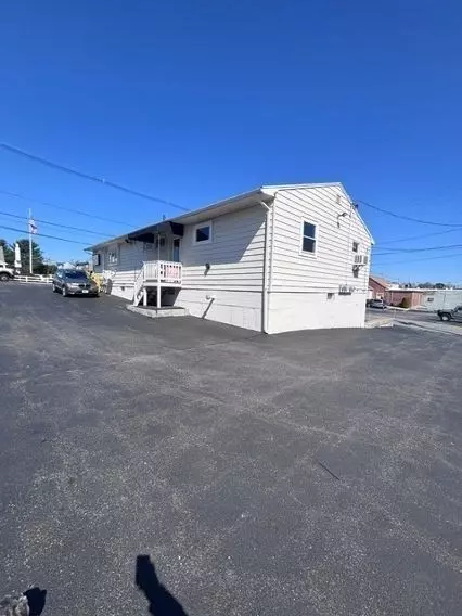 Somerset, MA 02726,930 County St.