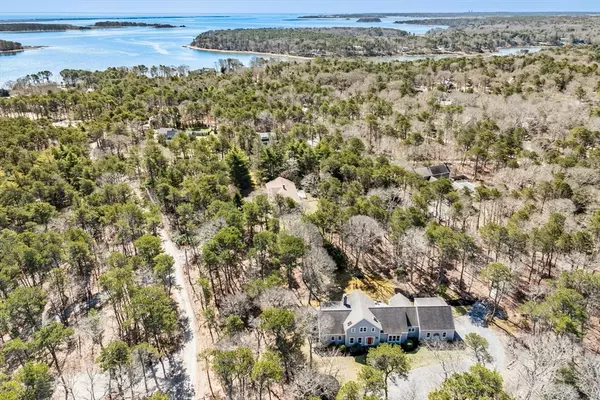 Orleans, MA 02653,35 Pershing Ln