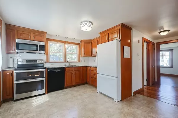 Foxboro, MA 02035,5 Philip Ln