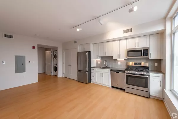 77 New #121, Cambridge, MA 02138