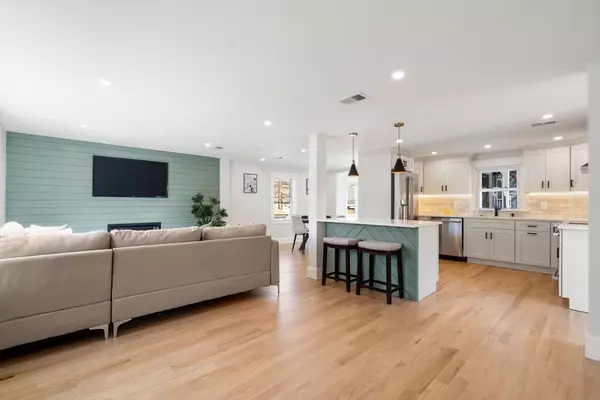 Medford, MA 02155,61 Clifton St