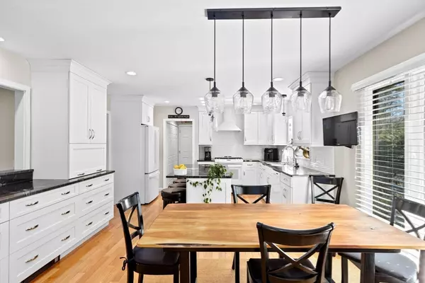 Falmouth, MA 02536,39 Fox Run Lane