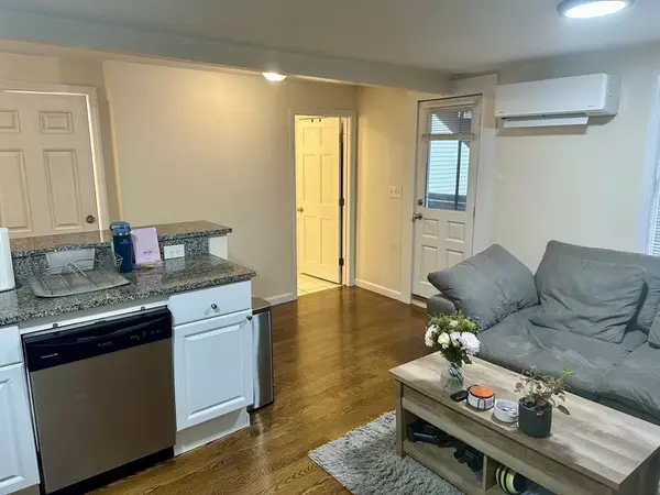 Boston, MA 02127,160 Bolton Street #3