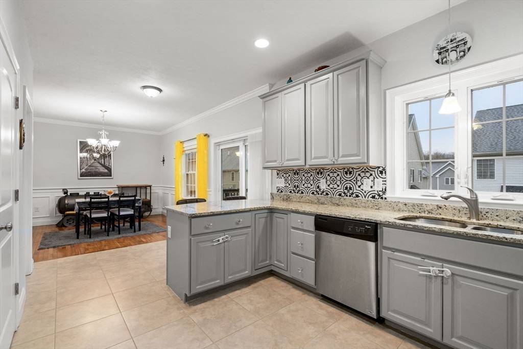90 Fisher Rd #30, Holden, MA 01520