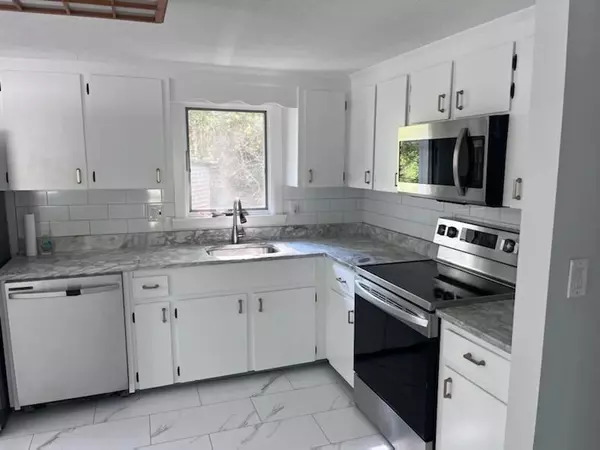Plymouth, MA 02360,19 Fresh Pond Cir