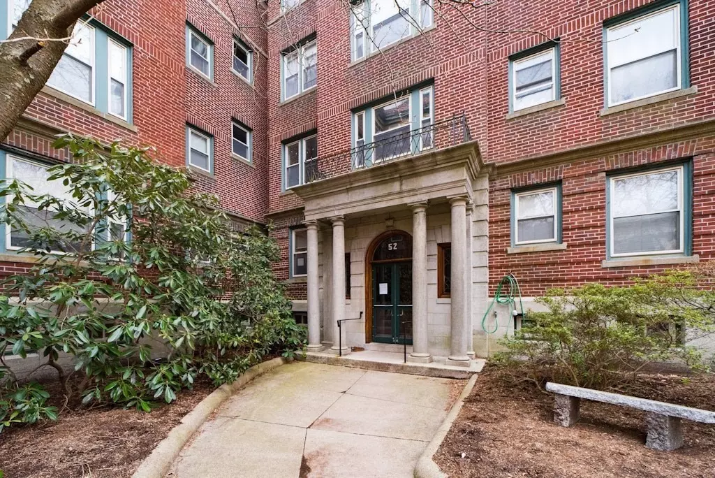 Cambridge, MA 02138,52 Garden St #49