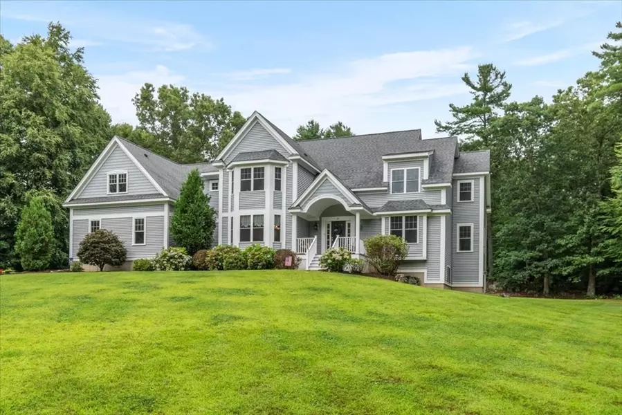 14 Lundvall Rd, Mendon, MA 01756