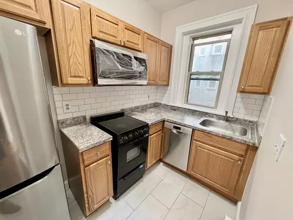 Boston, MA 02135,1669 Commonwealth Ave #3