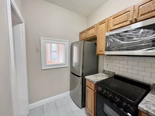 Boston, MA 02135,1669 Commonwealth Ave #3