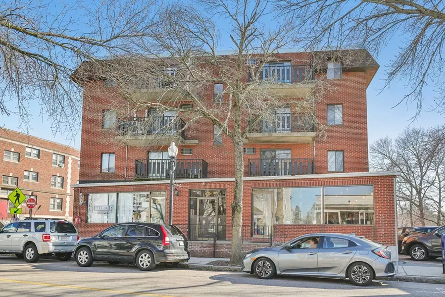 26 W Wyoming #1E, Melrose, MA 02176
