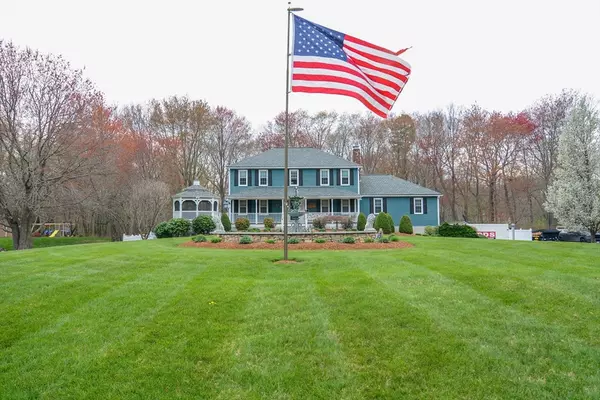 25 Kempton Rd, Uxbridge, MA 01569