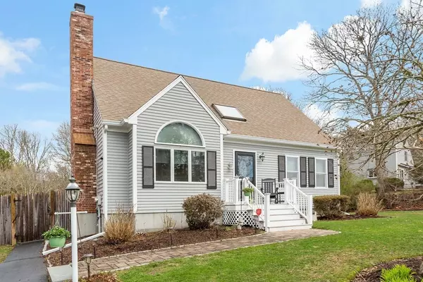 Falmouth, MA 02536,18 Seabrook Dr