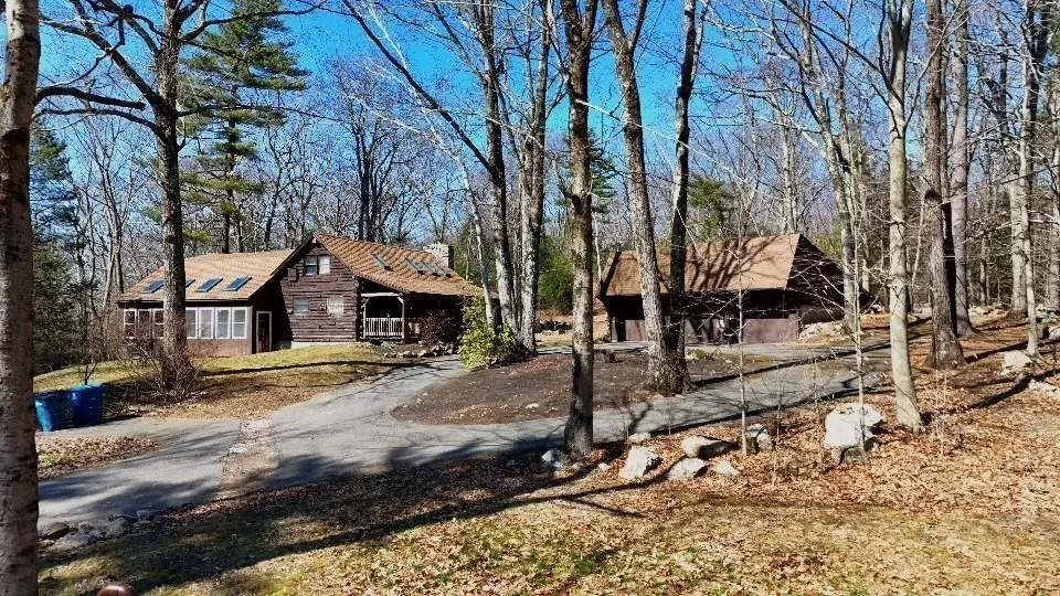 Hubbardston, MA 01452,27 Morgan Rd.