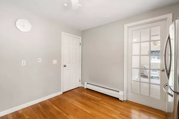 Holden, MA 01520,158 Holden St