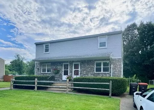 36-38 Orlando St, Agawam, MA 01030