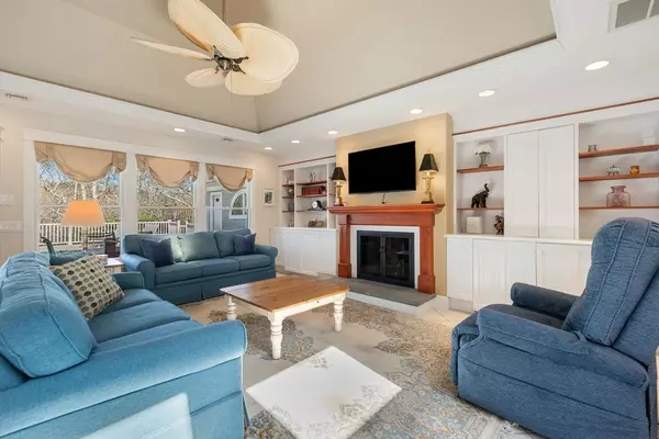 Falmouth, MA 02540,66 Grasmere Dr