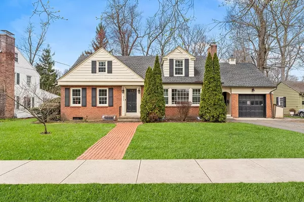 638 Laurel St, Longmeadow, MA 01106