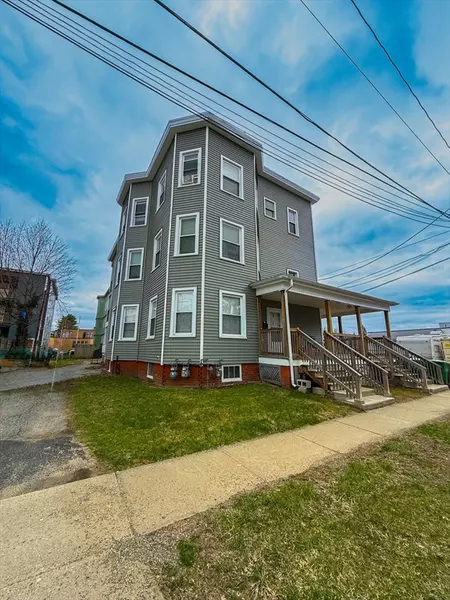 5 Riverview Ter, Chicopee, MA 01013
