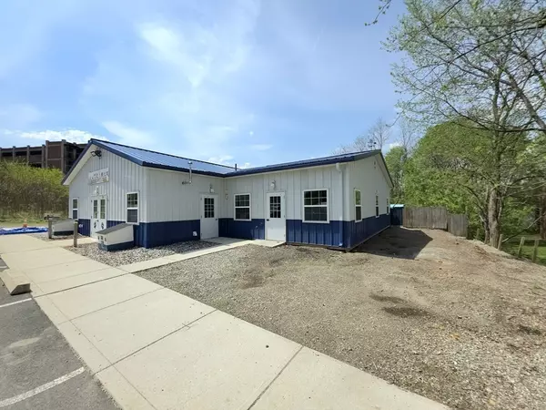 Chicopee, MA 01020,102 Grove St