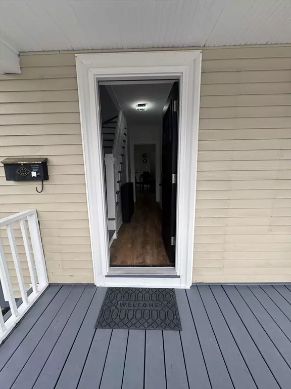 48 Santa Barbara St, Springfield, MA 01104