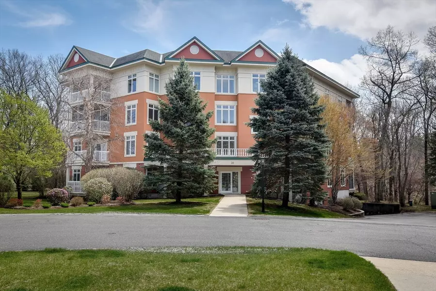 20 Northwood Dr #203, Sudbury, MA 01776