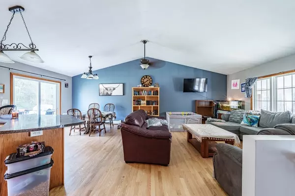 Wales, MA 01081,153 Union Rd