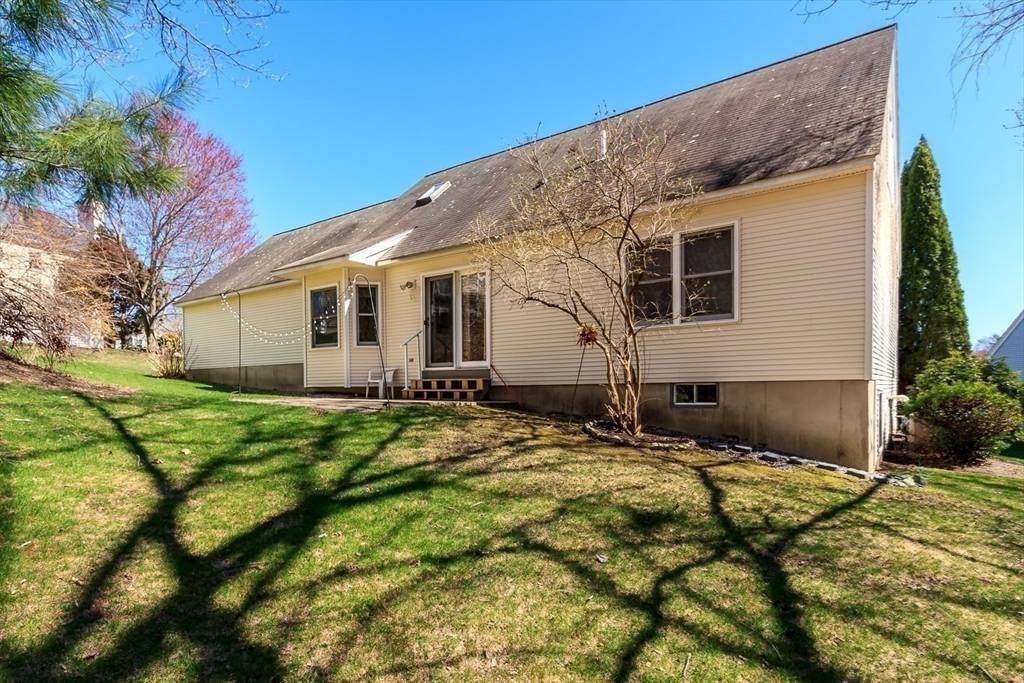 Haverhill, MA 01832,23 Beechwood Dr