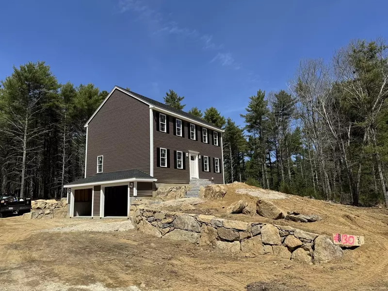 130 Tispaquin St, Middleboro, MA 02346