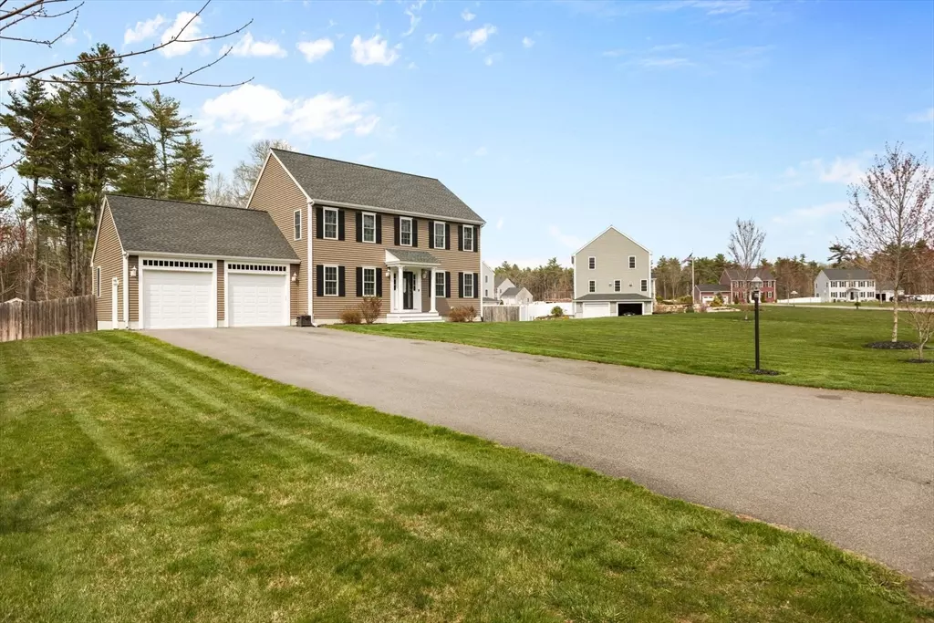 Middleboro, MA 02346,12 Stony Point Dr