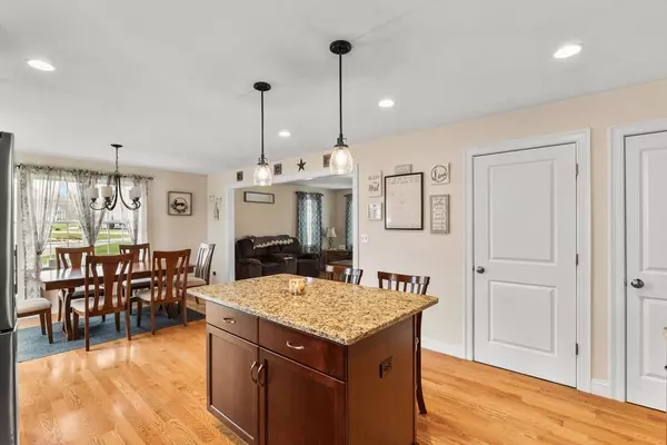 Middleboro, MA 02346,12 Stony Point Dr