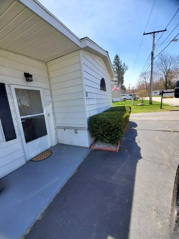 Brookfield, MA 01506,13 Tyler Street