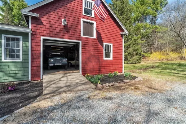 Wrentham, MA 02093,287 Taunton St