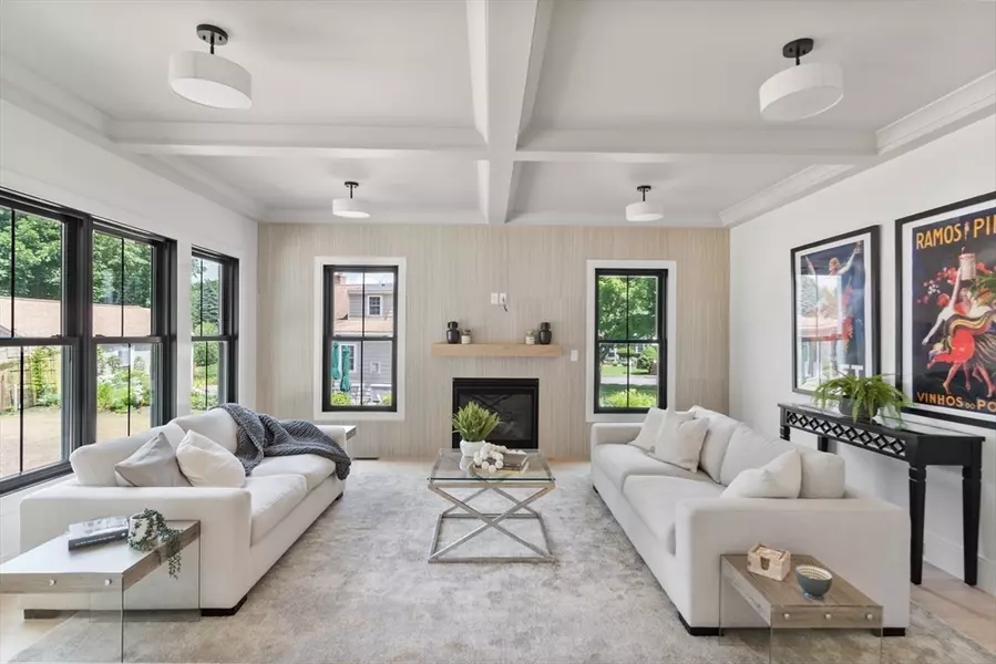 5 Oakridge Ave., Natick, MA 01760