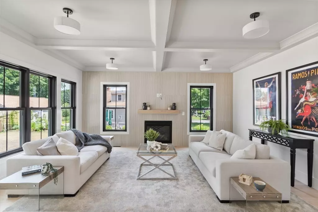 Natick, MA 01760,5 Oakridge Ave.