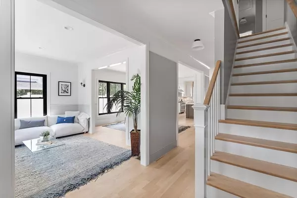 Natick, MA 01760,5 Oakridge Ave.