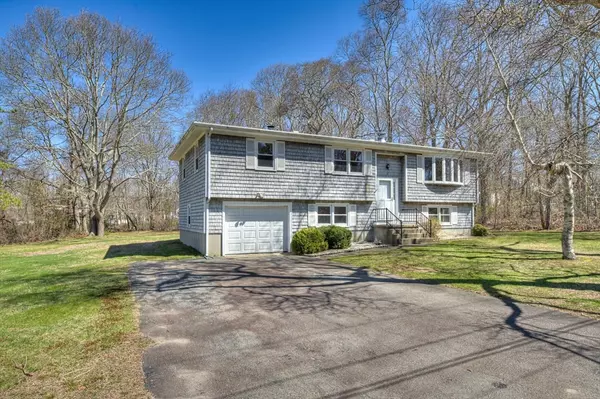Tiverton, RI 02878,60 Leger Ln