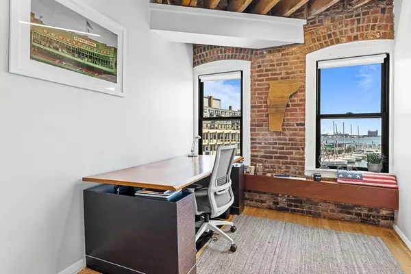 Boston, MA 02110,65A Atlantic Ave #3