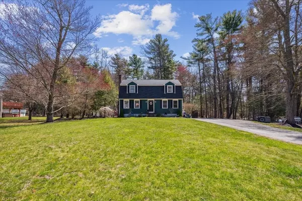 East Bridgewater, MA 02333,14 Fieldcrest Lndg