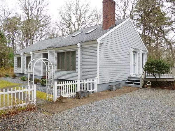 14 Lumbert Mill Rd, Barnstable, MA 02632
