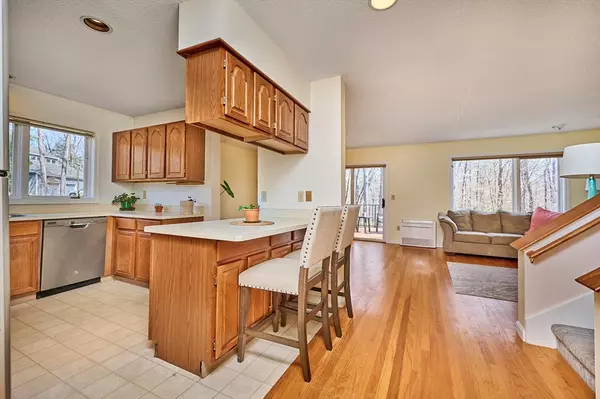 Northampton, MA 01053,310 Fairway Village #310